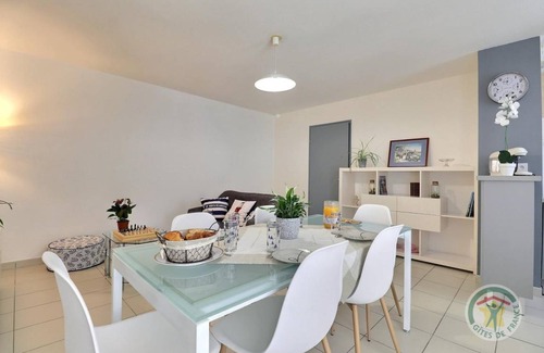 Cesson-Sevigne House | 60 m² Gîte ∙ 2 bedrooms ∙ 4 guests