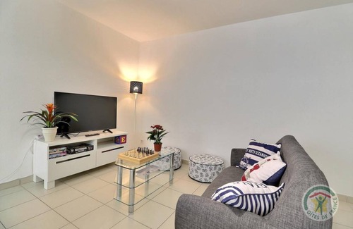 Cesson-Sevigne House | 60 m² Gîte ∙ 2 bedrooms ∙ 4 guests