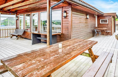 Finnoy House | 60 m² House ∙ 4 bedrooms ∙ 8 guests