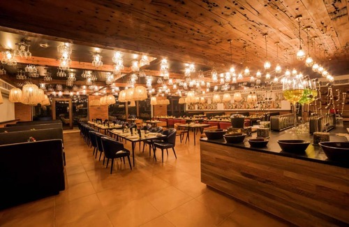 Rajkot Hotel | 60 m² Hotel ∙ 4 guests