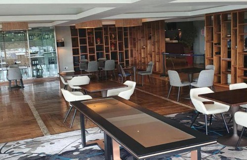 Cork Hotel | 60 m² Hotel ∙ 127 guests