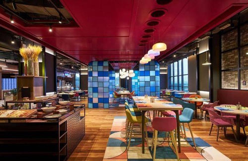 Xinhua Hotel | 60 m² Hotel ∙ 5 guests