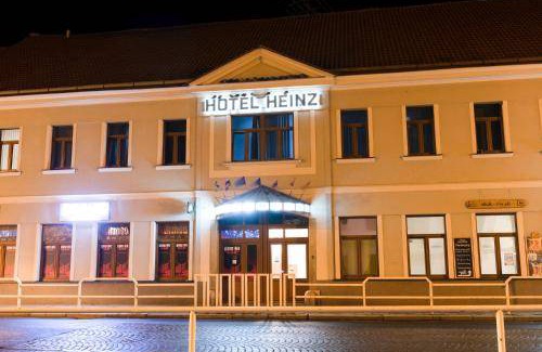 Dobris Hotel | 60 m² Hotel ∙ 5 guests