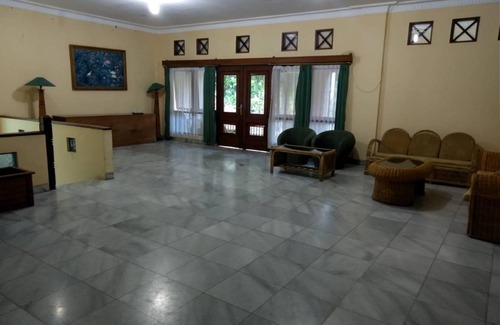 Batu Karas Hotel | 60 m² Hotel ∙ 8 guests