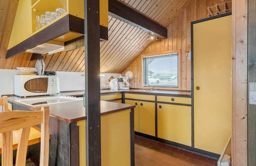 Bjerregard Strand House | 60 m² House ∙ 2 bedrooms ∙ 4 guests