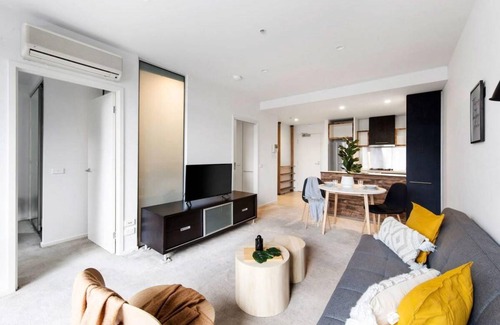 Carlton South House | 60 m² House ∙ 2 bedrooms ∙ 5 guests