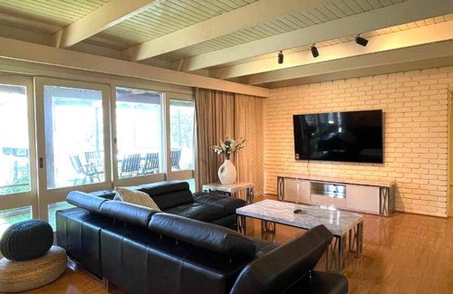 Gisborne House | 60 m² House ∙ 4 bedrooms ∙ 8 guests