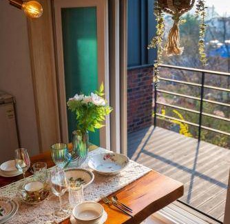 Seongbuk-dong House | 60 m² House ∙ 2 bedrooms ∙ 5 guests