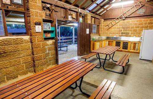 Castlemaine Resort | 60 m² Resort ∙ 3 bedrooms ∙ 8 guests