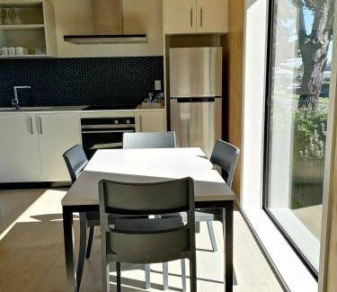 Gisborne Apartment | 60 m² Serviced apartment ∙ 3 bedrooms ∙ 7 guests