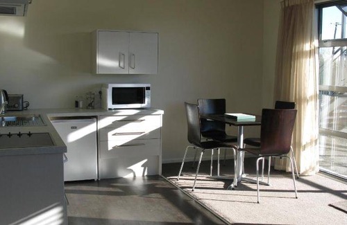 Woodend Apartment | 60 m² Serviced apartment ∙ 2 bedrooms ∙ 10 guests