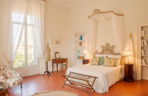 Costieres House | 600 m² House ∙ 10 bedrooms ∙ 22 guests