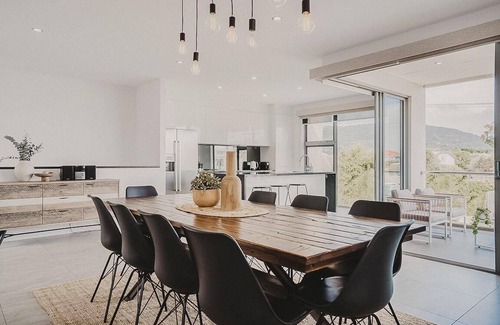 Dromana House | 600 m² House ∙ 4 bedrooms ∙ 10 guests