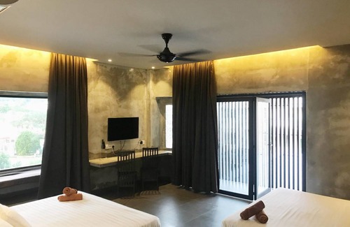 Kuantan House | 600 m² House ∙ 12 bedrooms ∙ 30 guests