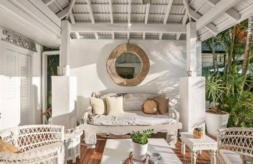 Holloways Beach Villa | 600 m² Villa ∙ 3 bedrooms ∙ 8 guests