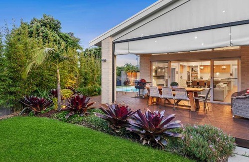 St Leonards House | 6000 m² House ∙ 4 bedrooms ∙ 13 guests