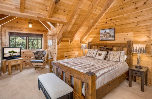 Wilkesboro Cabin | 603 m² Cabin ∙ 5 bedrooms ∙ 19 guests