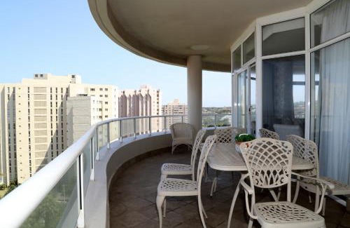 Umhlanga Apartment | 603 Oyster Schelles - by Stay in Umhlanga