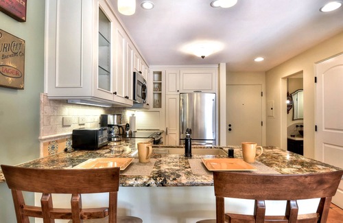 Carlsbad Condo | 604 Gorgeous Renovated Condo, Steps to Omni Spa, PFC & Exclusive Building Pool