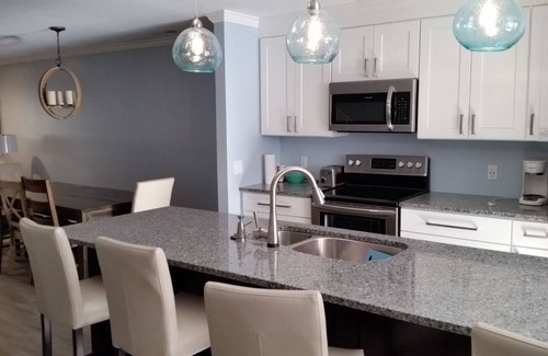 Shipyard Plantation House | 604 Tennismaster, OWNER Mgmt, Grill, Beach Locker, Handicap & Family Friendly