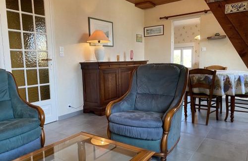 Erquy Apartment | 609 - Appartement T3 au premier étage d'une maison à quelques pas de la plage et des commerces d'Erquy