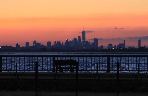 Queens Ski Chalet | 60s Surf Camper with NYC Skyline View in Rockaway Beach
