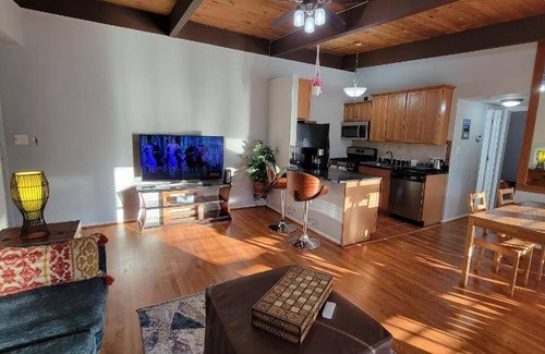 Annandale Apartment | 61 m² Apartment ∙ 1 bedroom ∙ 5 guests