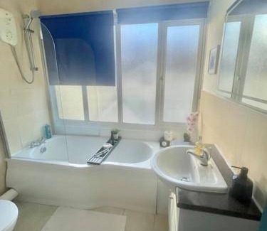 Southbourne Apartment | 61 m² Apartment ∙ 2 bedrooms ∙ 5 guests