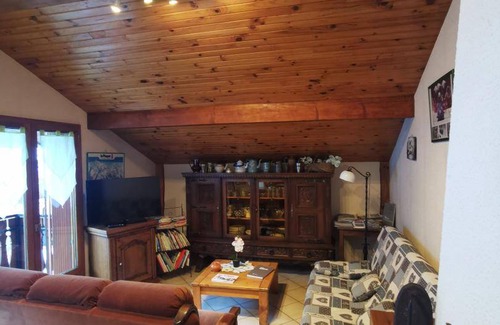 La Plagne-Tarentaise House | 61 m² Gîte ∙ 2 bedrooms ∙ 6 guests