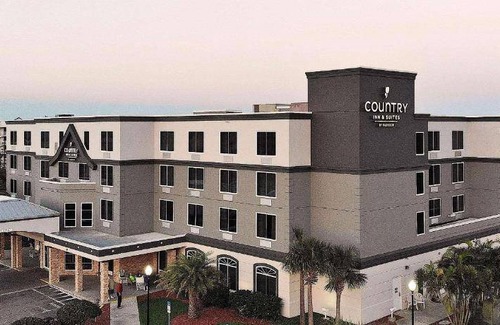 Port Canaveral Hotel | 61 m² Hotel ∙ 127 guests