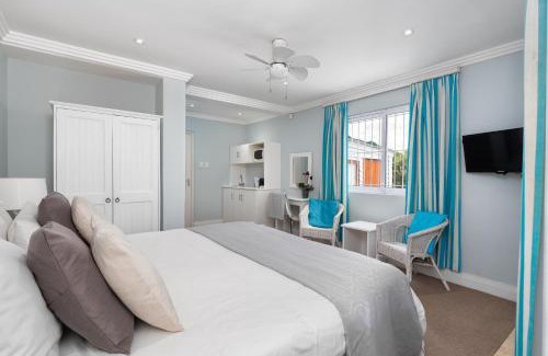 Camps Bay Bed & Breakfast | 61 on Camps Bay