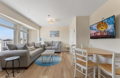 Wildwood Crest Apartment | 6109 Atlantic Ave, Unit 403 - The Cape Cod