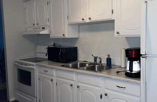 Niagara Falls House | 6152 Churchill St, Niagara Falls