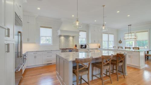 Isle of Palms House | 616 Carolina Boulevard by AvantStay Ocean Views from Decks