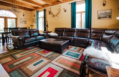 Cle Elum House | 618 m² House ∙ 8 bedrooms ∙ 50 guests
