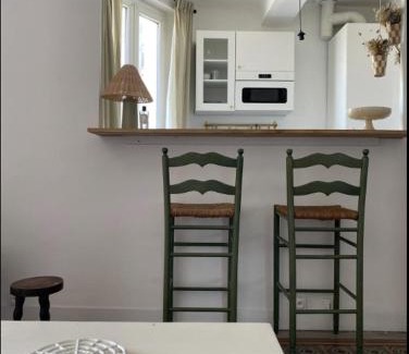 Notre-Dame du Mont Apartment | 61JAU Marseille,pied à terre la Plaine