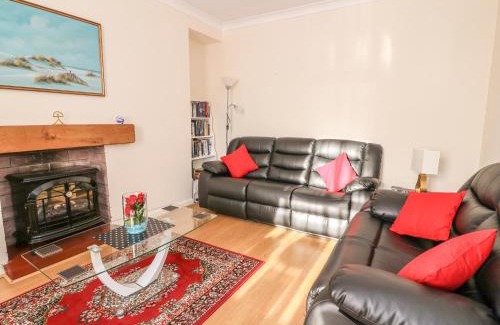 Pembrey House | 62 Danlan Road