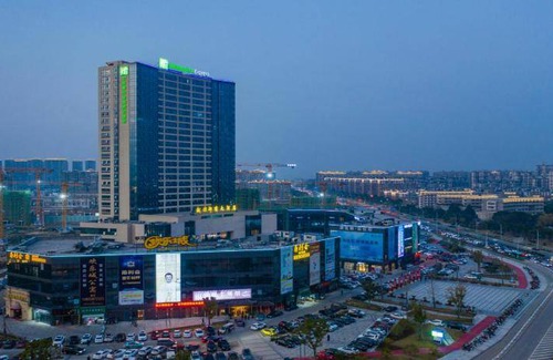Fenghua Hotel | 62 m² Hotel ∙ 2 bedrooms ∙ 127 guests