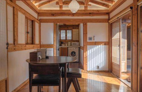 Gahoe-dong Villa | 62 m² Villa ∙ 2 bedrooms ∙ 4 guests