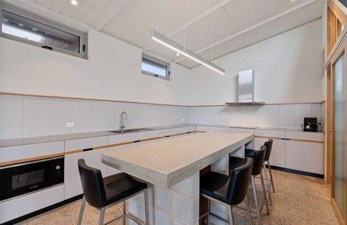 Middleton House | 62 Newell Ave Middleton
