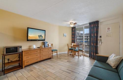 Wildwood Crest Apartment | 6201 Ocean Ave, Unit 208 - The Nassau Inn