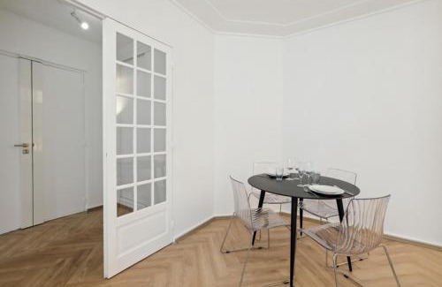 Champs-Elysees Apartment | 623 Suite Mont - Superb apartment in Paris