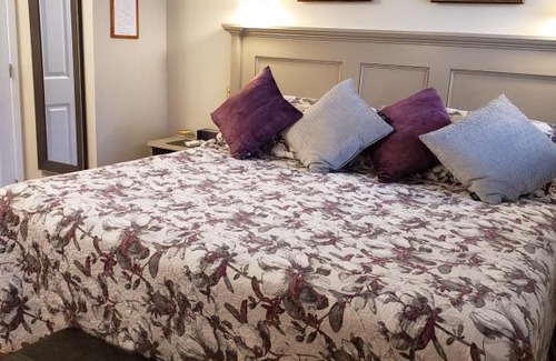 Historic Old Town Bed & Breakfast | 627 on King B&B