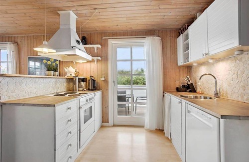 Lild Strand House | 63 m² House ∙ 2 bedrooms ∙ 4 guests