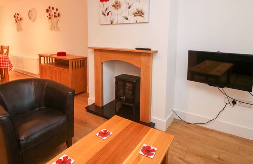 Kilkee Cottage | 63 MOININ, family friendly, with a garden in Kilkee, County Clare