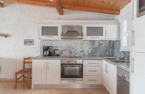 Agios Georgios Pagon House | 64 m² House ∙ 2 bedrooms ∙ 4 guests