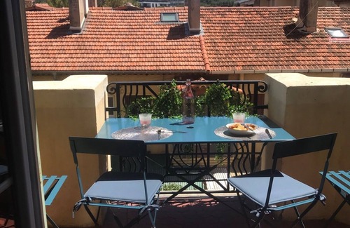 Juan-les-Pins Apartment | 64 m2 2 bedrooms 3 minutes walk from the beach, quiet, air conditioning and WiFi