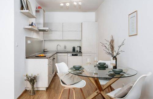 Nusle Apartment | 64 m² Apartment ∙ 1 bedroom ∙ 3 guests