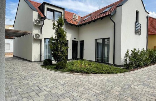 Tata Apartment | 64 m² Apartment ∙ 2 bedrooms ∙ 6 guests