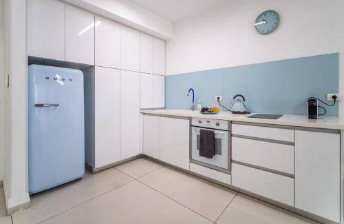 Haifa Apartment | 64 m² Apartment ∙ 7 guests